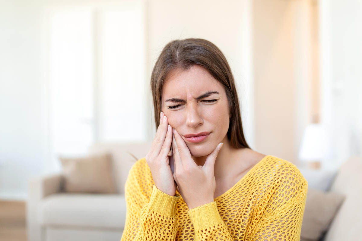 Temporomandibular joint (TMJ) Dislocation: Symptoms and Treatment