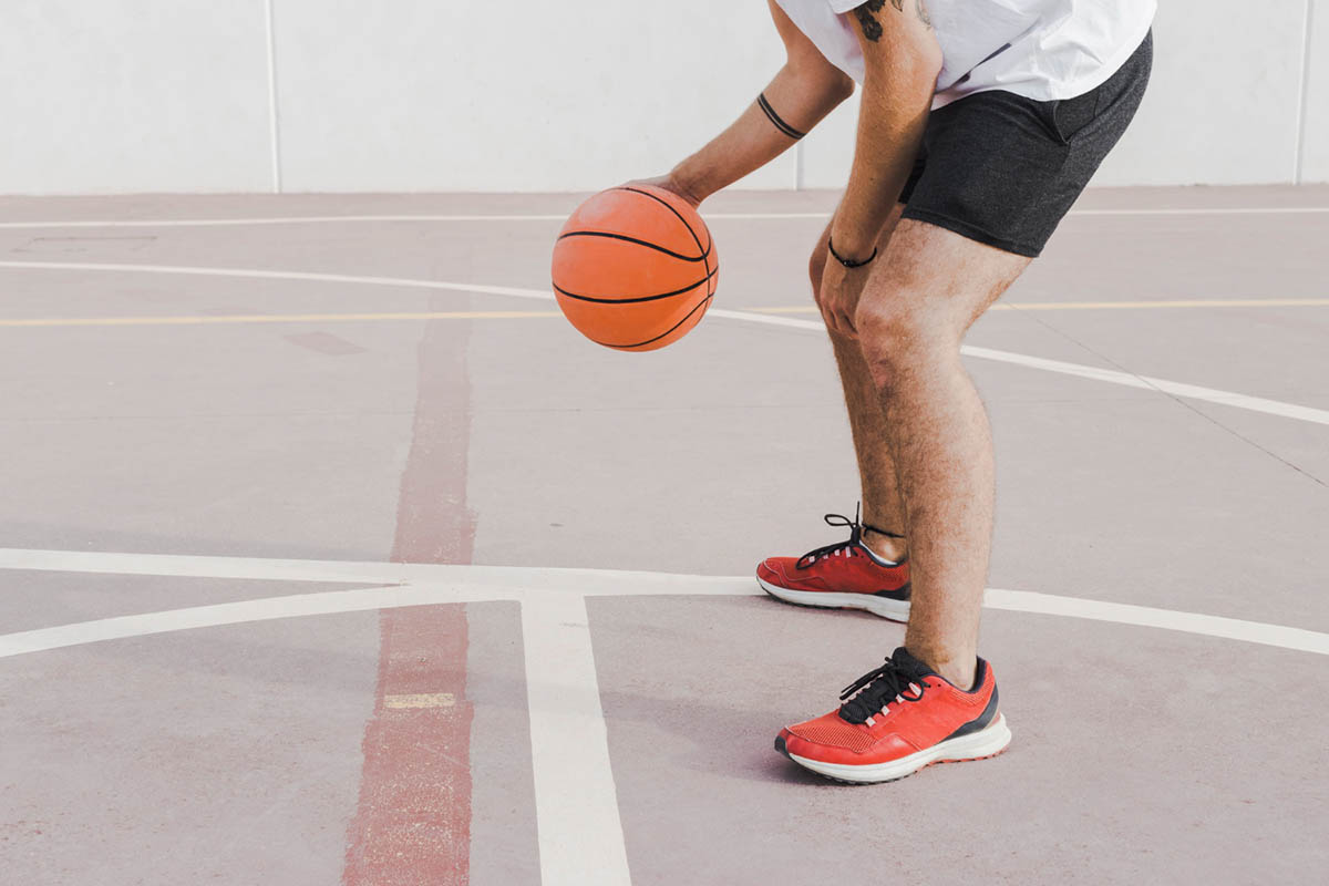 How to Treat Basketball Knee Pain 