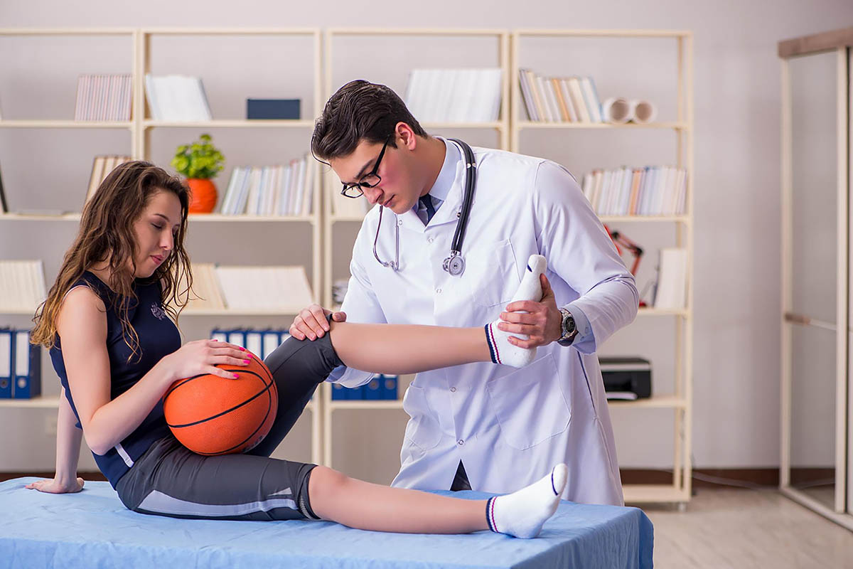 Relieve Basketball Knee Pain & Return to the Court with Austin Manual Therapy 